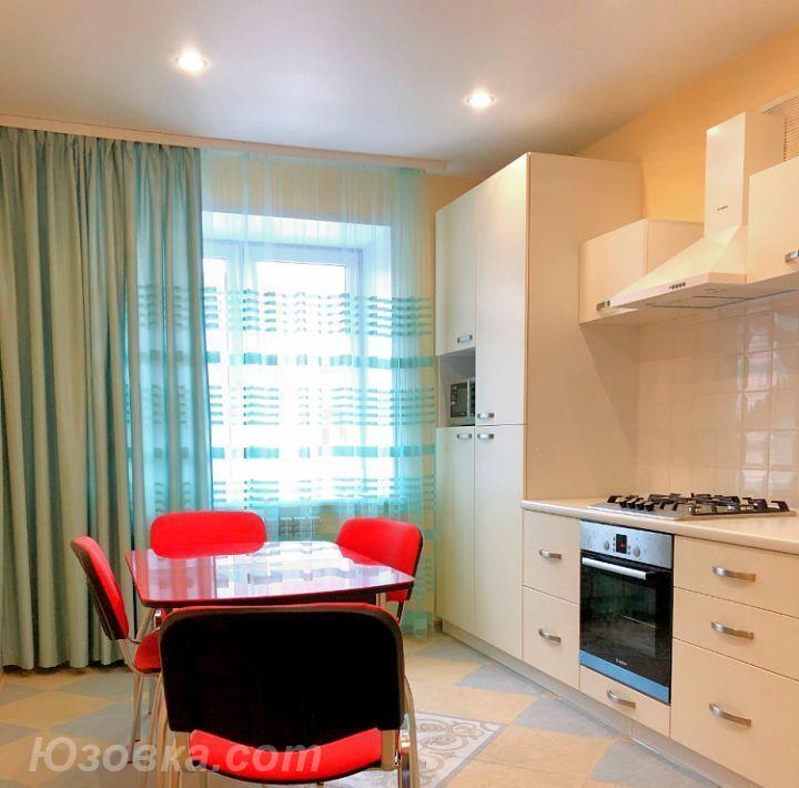 2-комн. квартира, 62м², с мебелью, 3/9 эт., ДОНЕЦК
