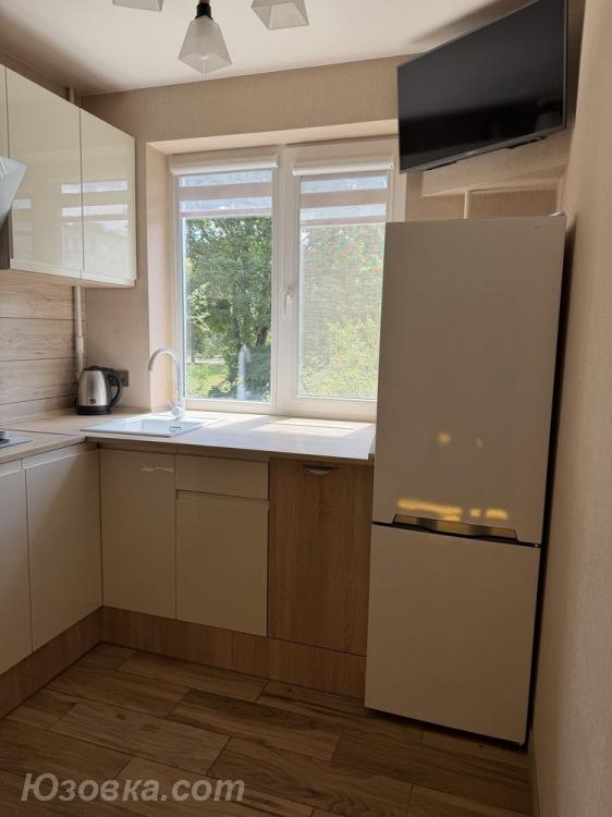 1-комн. квартира, 37м², с мебелью, 2/9 эт., ДОНЕЦК