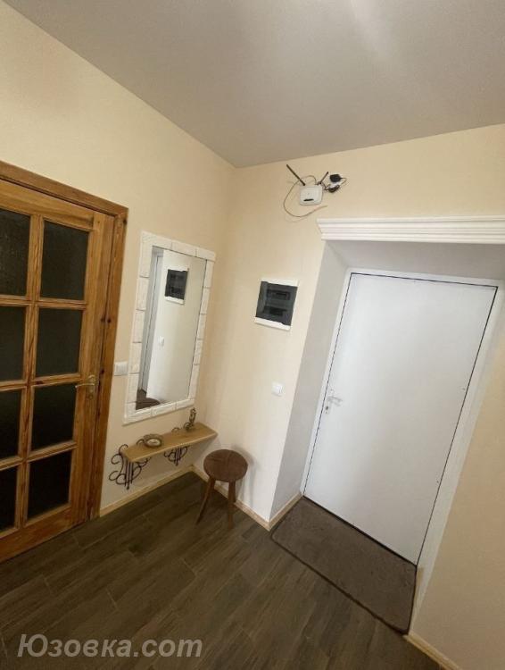 2-комн. квартира, 50м², с мебелью, 2/5 эт., ДОНЕЦК