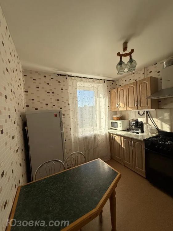 2-комн. квартира, 46м², с мебелью, 3/9 эт., ДОНЕЦК