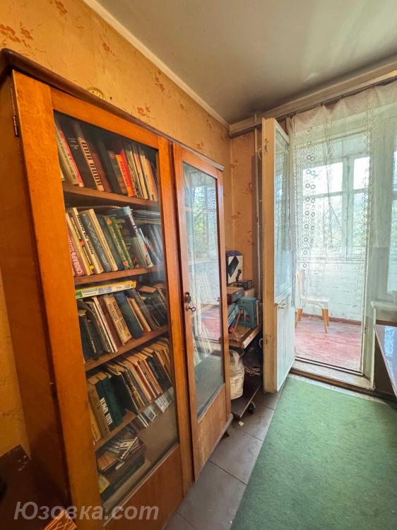 2-комн. квартира, 45 м², вторичка, 1/9 эт., ДОНЕЦК