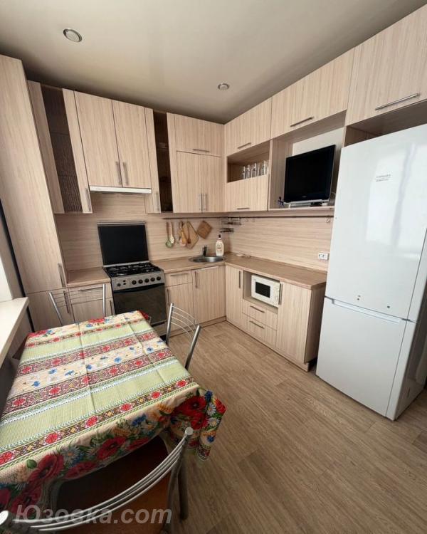 1-комн. квартира, 44м², с мебелью, 5/10 эт., ДОНЕЦК