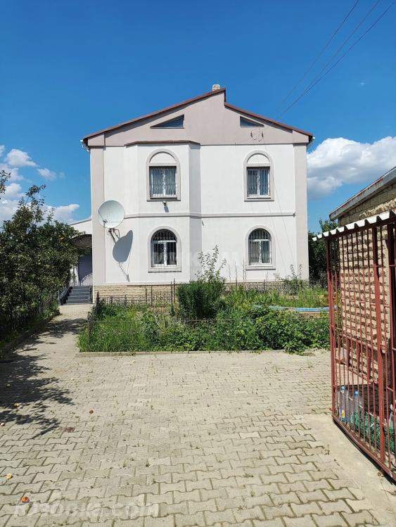 Дом , 350 м², на участке 10,0 сот., ЛУГАНСК
