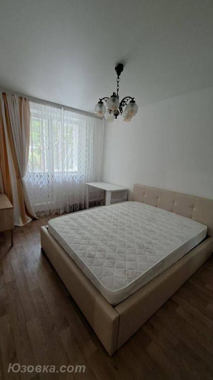 2-комн. квартира, 54м², с мебелью, 2/5 эт., ДОНЕЦК