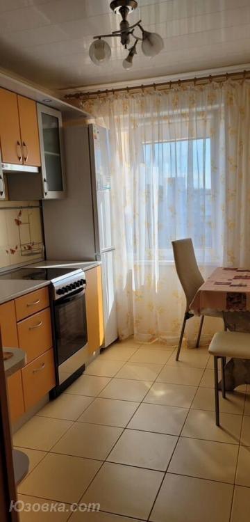2-комн. квартира, 49м², с мебелью, 3/5 эт., ДОНЕЦК
