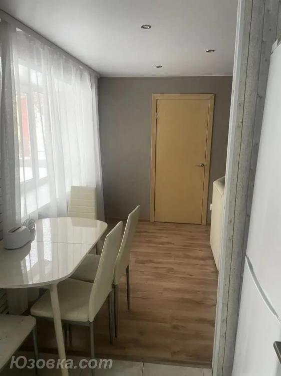 2-комн. квартира, 46м², с мебелью, 2/9 эт., ДОНЕЦК