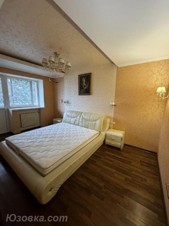 3-комн. квартира, 110м², с мебелью, 2/5 эт.