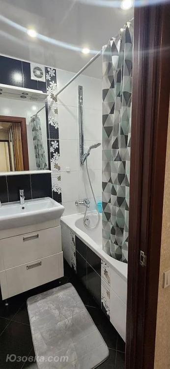 2-комн. квартира, 53м², с мебелью, 3/5 эт., ДОНЕЦК