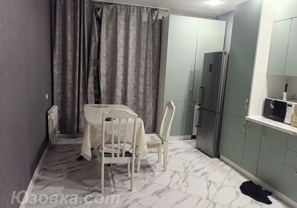 2-комн. квартира, 64м², с мебелью, 4/5 эт.