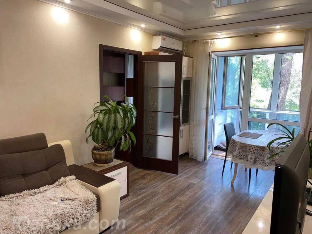 2-комн. квартира, 46м², с мебелью, 3/9 эт., ДОНЕЦК