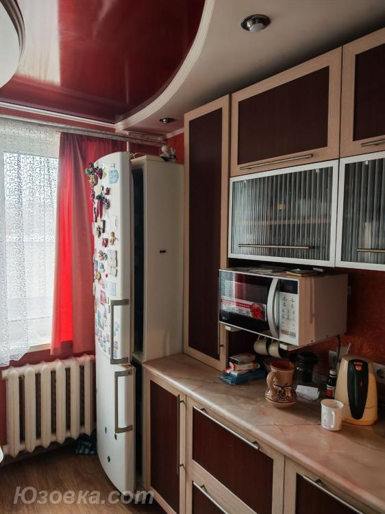 2-комн. квартира, 50 м², вторичка, 1/9 эт., ДОНЕЦК