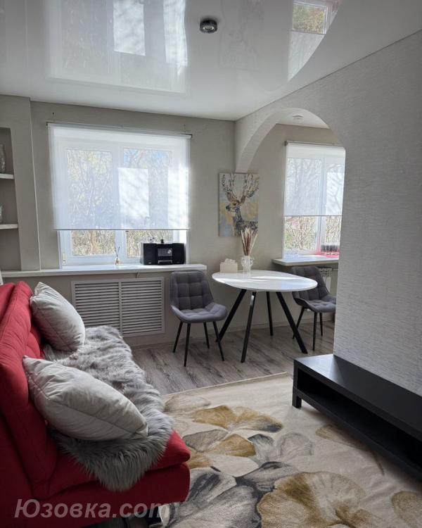 2-комн. квартира, 42м², с мебелью, 2/5 эт., ДОНЕЦК