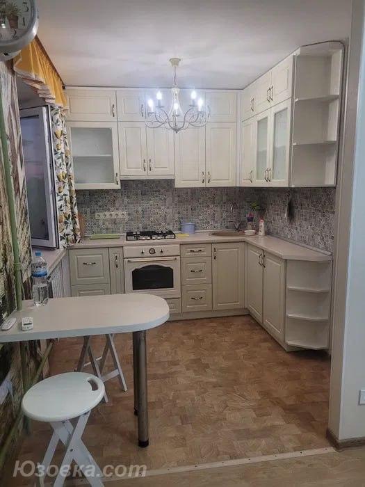 2-комн. квартира, 48м², с мебелью, 3/14 эт., ДОНЕЦК