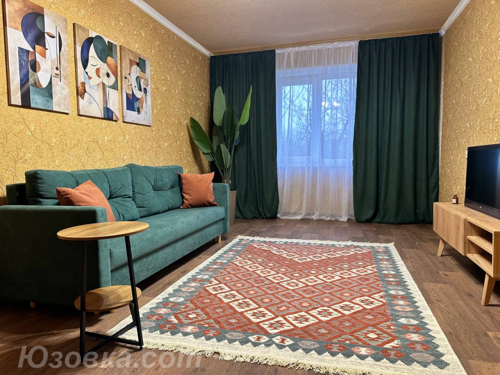 3-комн. квартира, 56м², с мебелью, 3/9 эт., ДОНЕЦК