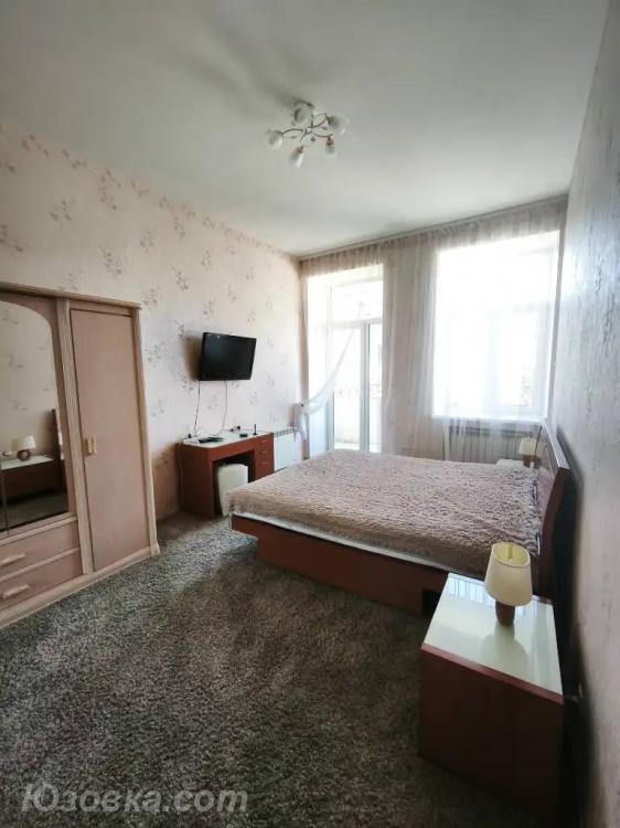 2-комн. квартира, 48м², с мебелью, 3/9 эт., ДОНЕЦК
