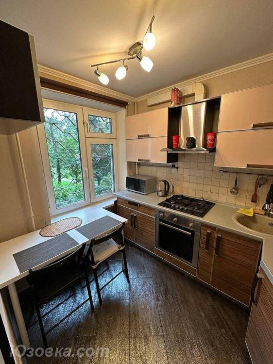 2-комн. квартира, 48м², с мебелью, 3/9 эт., ДОНЕЦК