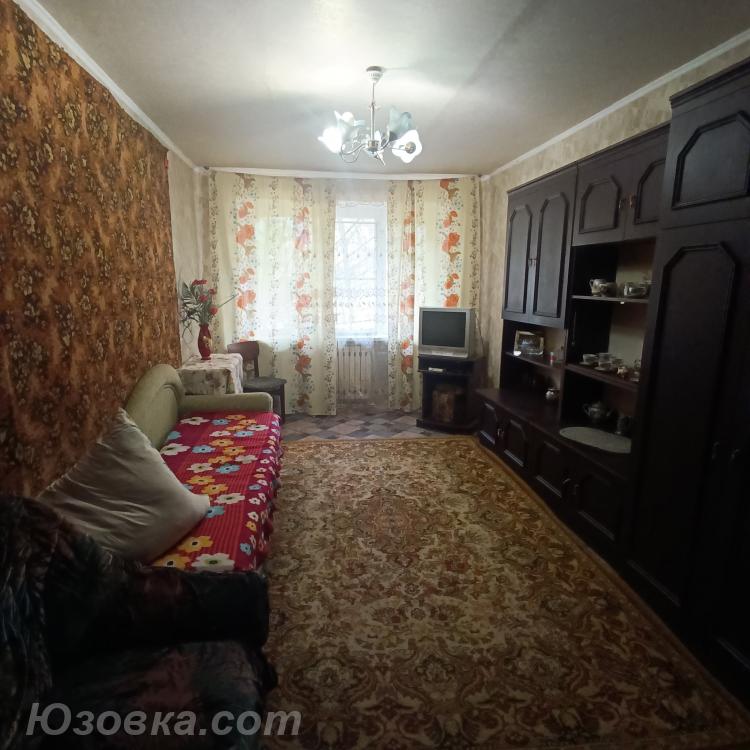 2-комн. квартира, 42 м², вторичка, 1/5 эт., ЛУГАНСК