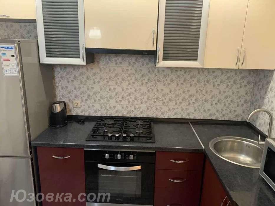 2-комн. квартира, 47м², с мебелью, 2/9 эт., ДОНЕЦК