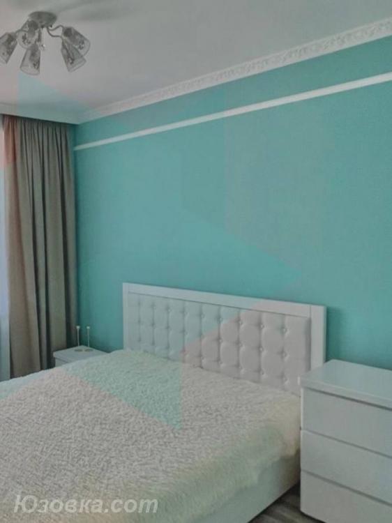 2-комн. квартира, 56м², с мебелью, 4/9 эт., ДОНЕЦК