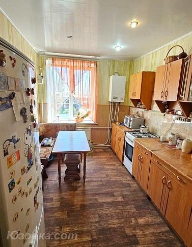 2-комн. квартира, 52 м², вторичка, 2/2 эт., ДОНЕЦК