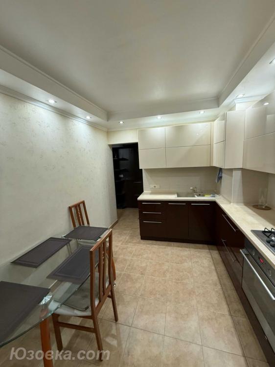2-комн. квартира, 48м², с мебелью, 3/9 эт., ДОНЕЦК