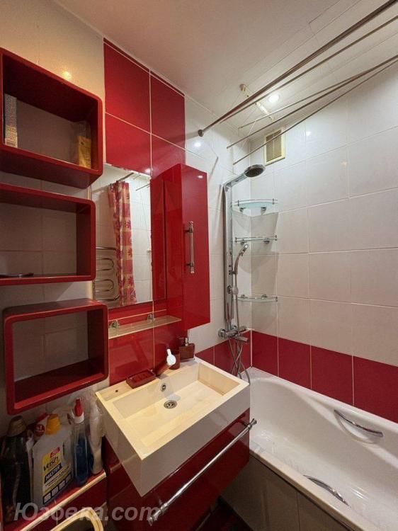1-комн. квартира, 42м², с мебелью, 2/9 эт., ДОНЕЦК