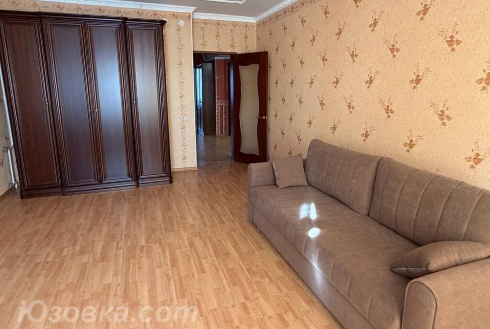 2-комн. квартира, 46м², с мебелью, 4/5 эт., ДОНЕЦК