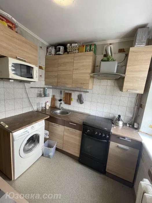2-комн. квартира, 46м², с мебелью, 3/9 эт., ДОНЕЦК