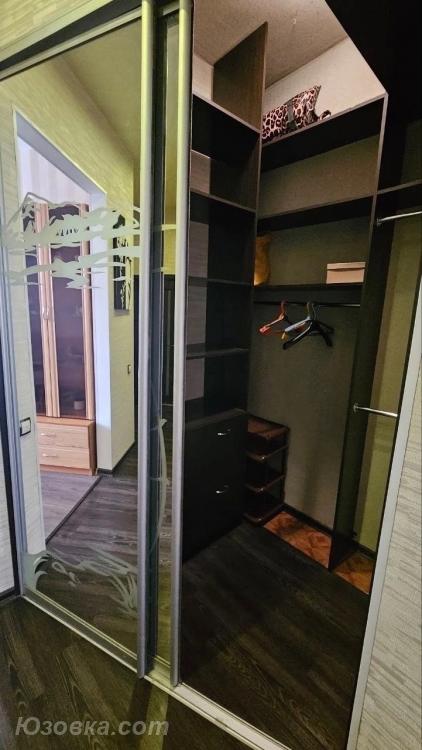 2-комн. квартира, 83м², с мебелью, 2/5 эт., ДОНЕЦК