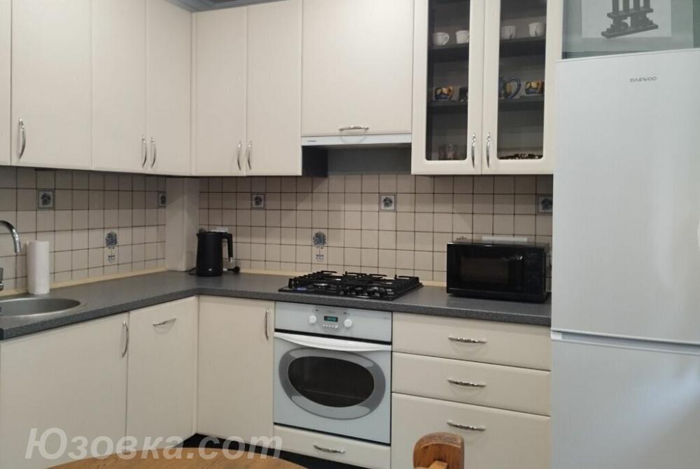 3-комн. квартира, 70м², с мебелью, 3/9 эт.