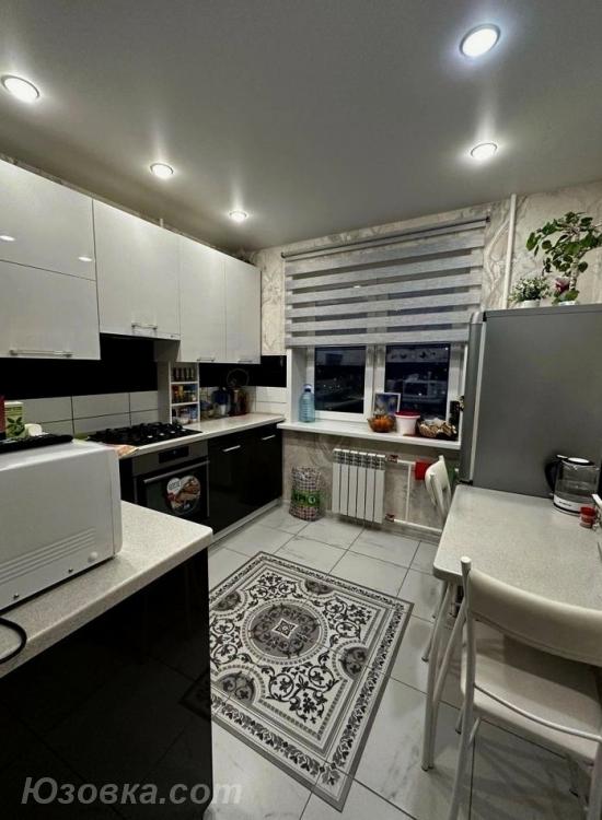 2-комн. квартира, 49м², с мебелью, 4/9 эт., ДОНЕЦК