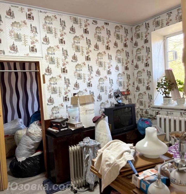3-комн. квартира, 46 м², вторичка, 1/2 эт., ДОНЕЦК