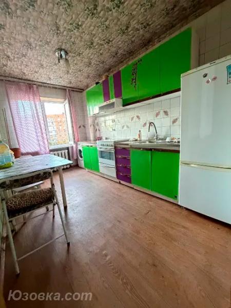 3-комн. квартира, 70 м², вторичка, 6/9 эт.