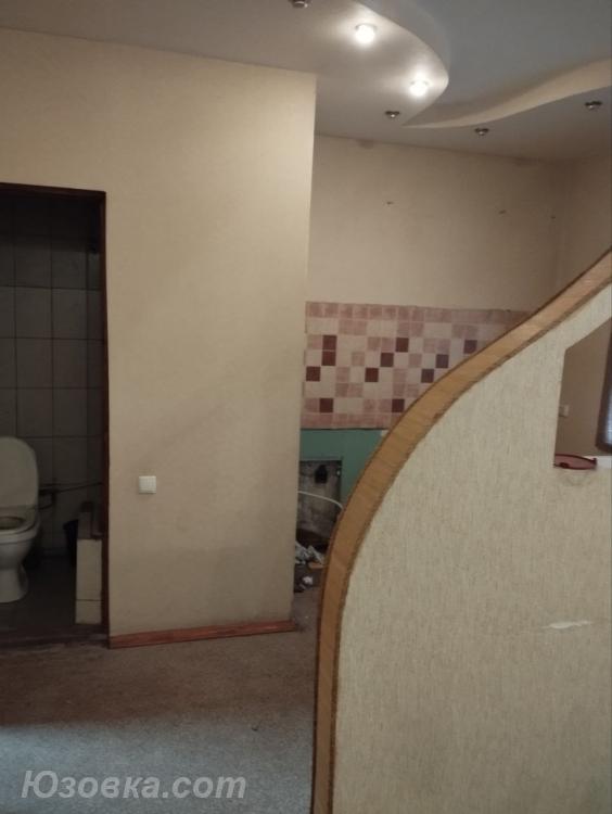 2-комн. квартира, 50 м², вторичка, 1/2 эт., ДОНЕЦК