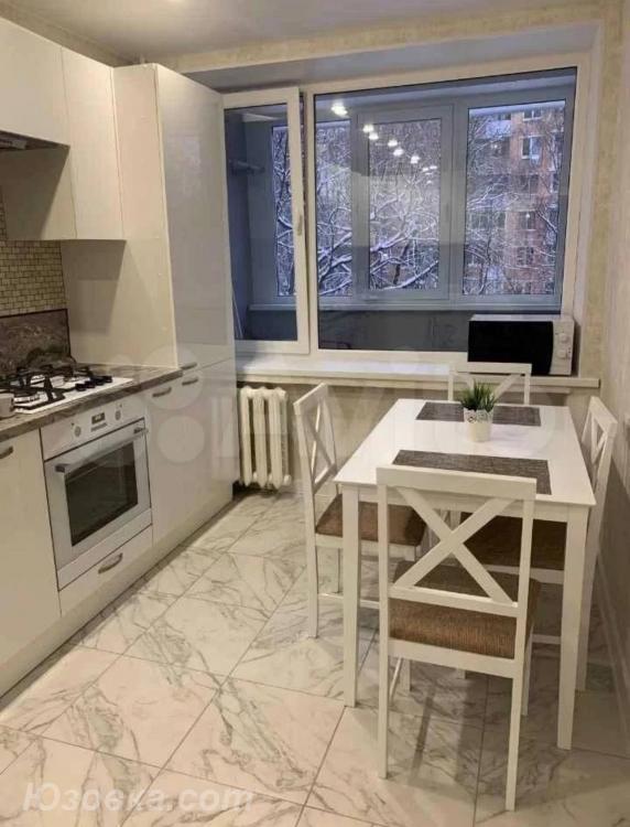 1-комн. квартира, 34м², с мебелью, 3/9 эт.