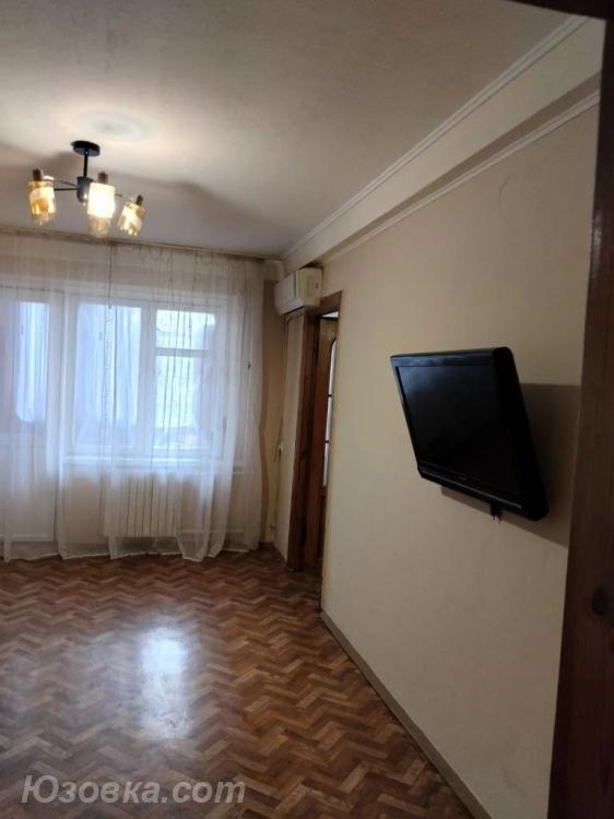 3-комн. квартира, 55 м², вторичка, 4/5 эт., ДОНЕЦК