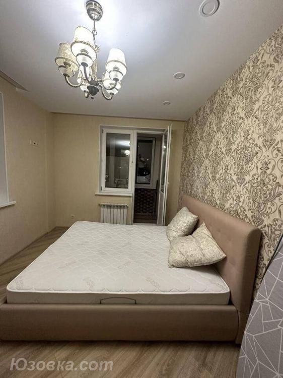 3-комн. квартира, 65м², с мебелью, 4/5 эт., ДОНЕЦК