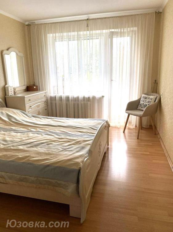 3-комн. квартира, 70м², с мебелью, 2/9 эт., ДОНЕЦК