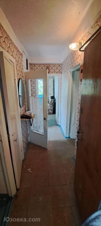 3-комн. квартира, 63 м², вторичка, 4/5 эт., ДОНЕЦК