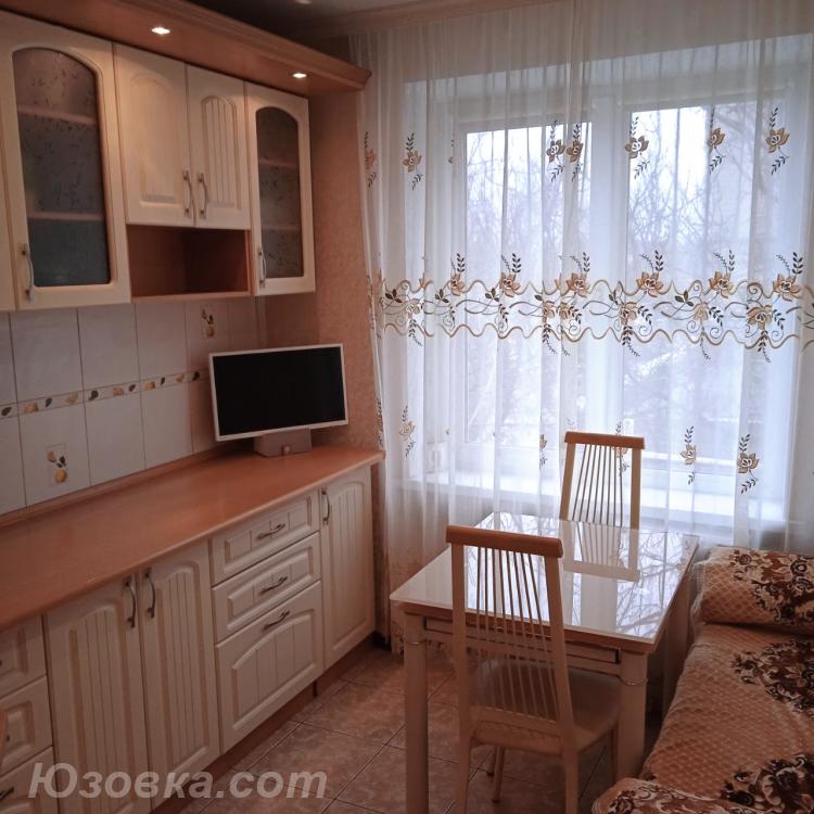 2-комн. квартира, 49 м², вторичка, 3/9 эт.