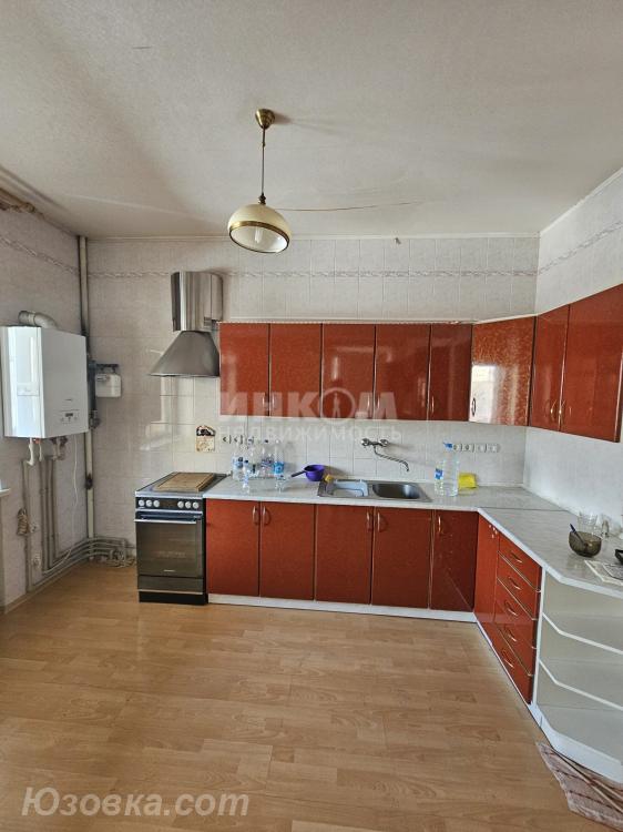 3-комн. квартира, 70 м², вторичка, 2/4 эт., ЛУГАНСК