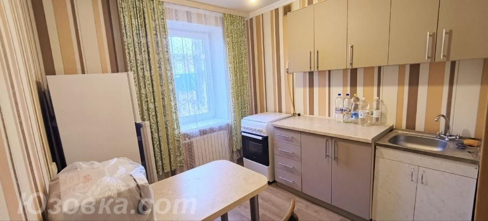 1-комн. квартира, 35 м², вторичка, 1/9 эт., ДОНЕЦК