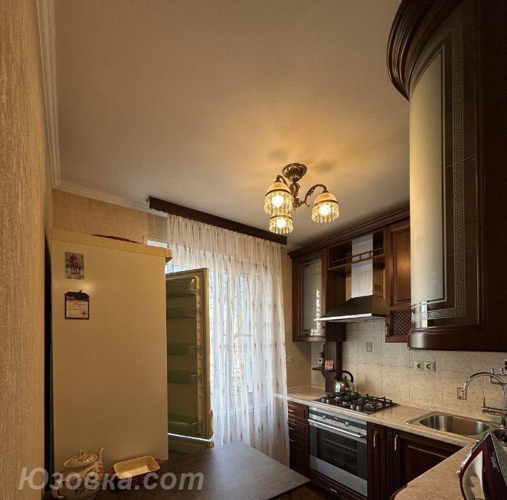 3-комн. квартира, 60м², с мебелью, 3/9 эт., ДОНЕЦК