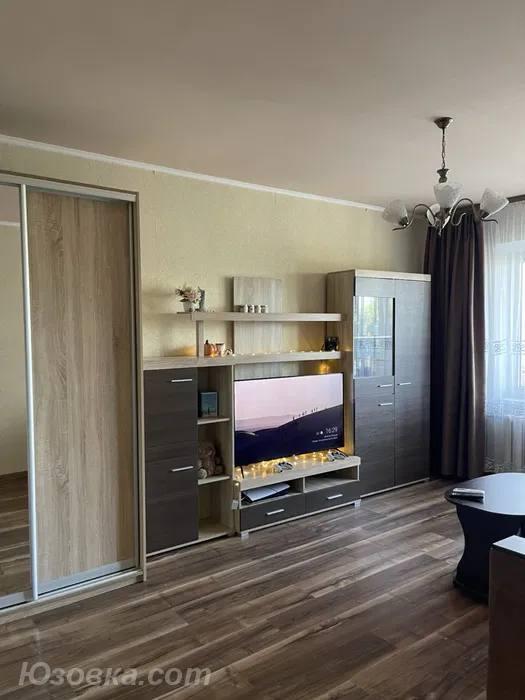 1-комн. квартира, 41м², с мебелью, 3/10 эт.