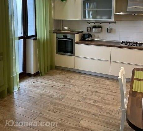 2-комн. квартира, 120м², с мебелью, 4/10 эт.