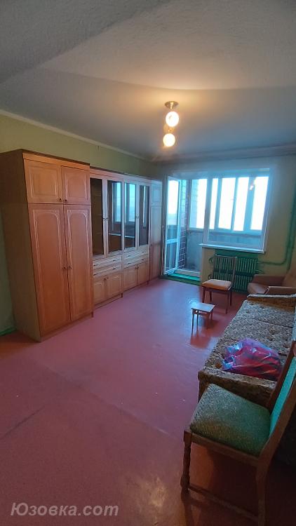 3-комн. квартира, 70 м², вторичка, 9/10 эт., ДОНЕЦК