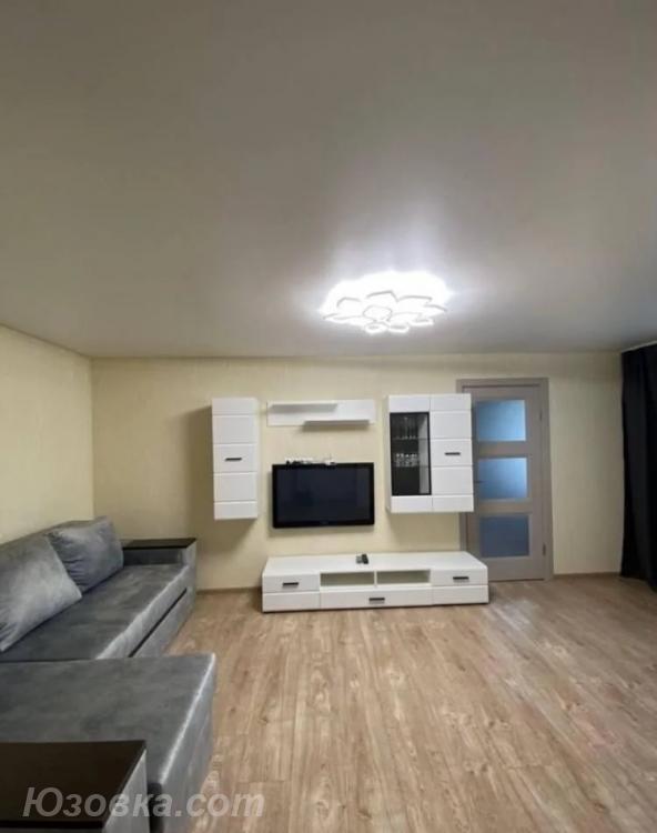 2-комн. квартира, 68м², с мебелью, 3/5 эт., ДОНЕЦК