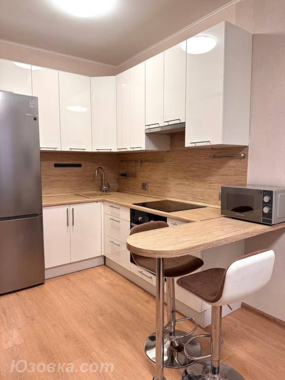 2-комн. квартира, 56м², с мебелью, 3/9 эт., ДОНЕЦК