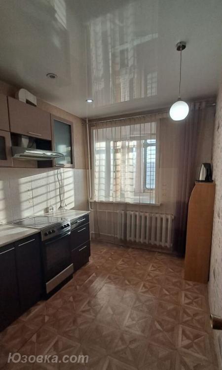 2-комн. квартира, 49м², с мебелью, 2/5 эт., ДОНЕЦК