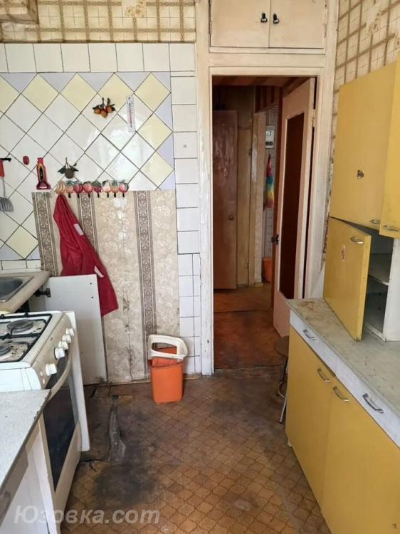 3-комн. квартира, 55 м², вторичка, 1/9 эт., ДОНЕЦК